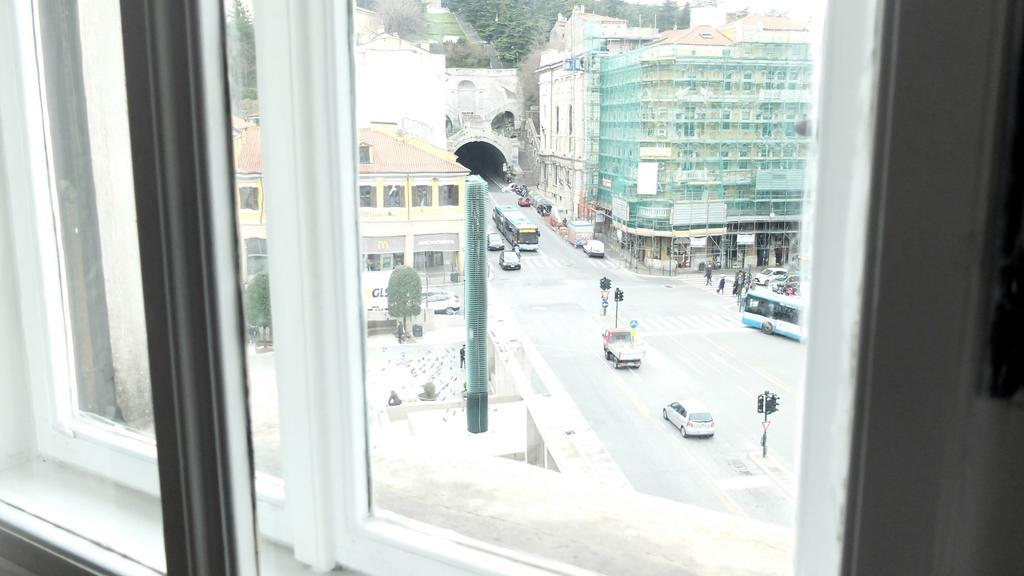 Piazza Goldoni Bed & Breakfast Trieste